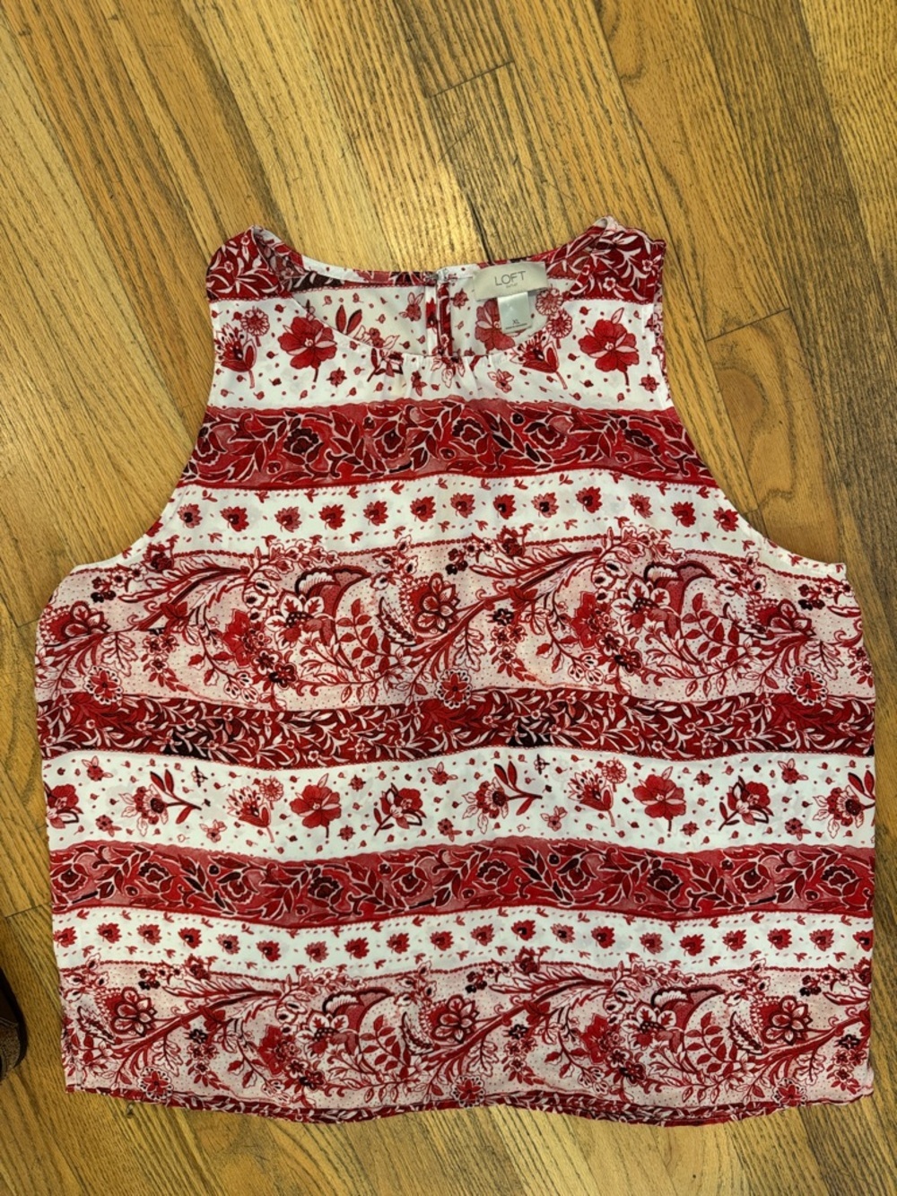 LOFT Outlet Red and White Floral Tank Top Size:XL - Picture 3 of 9